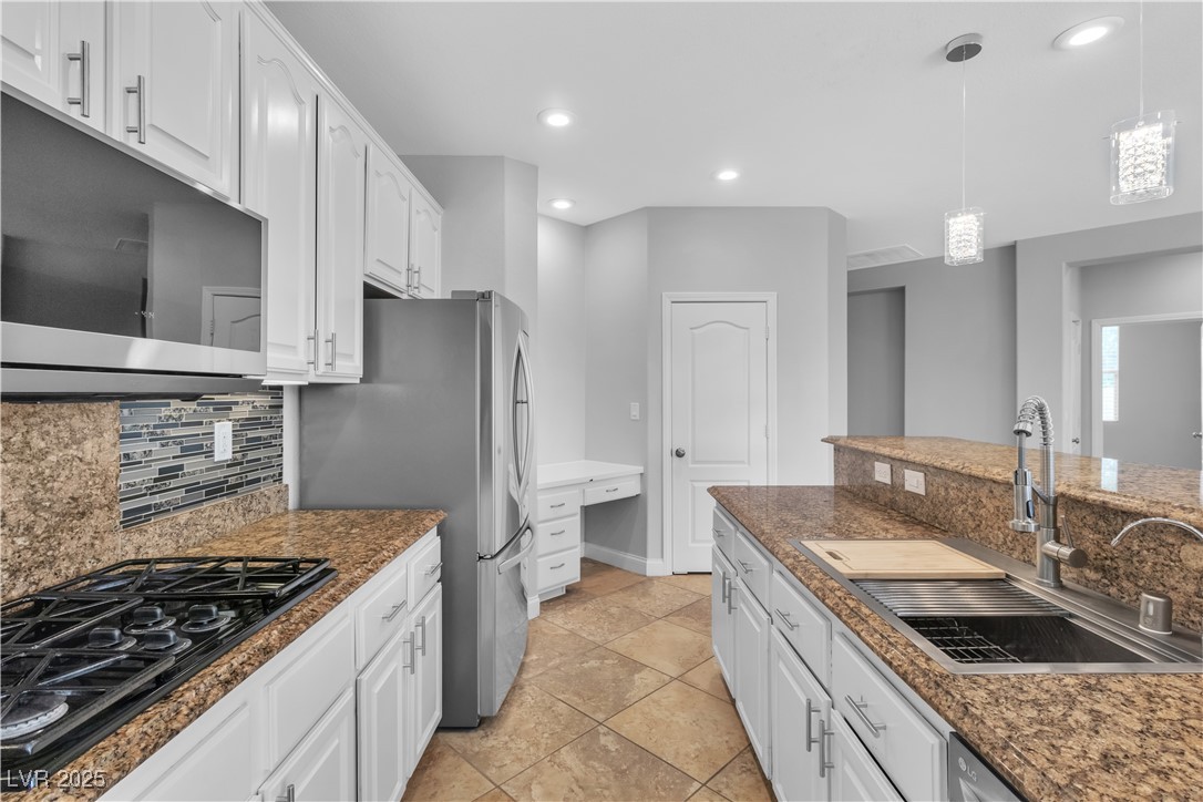 5889 Taylor Valley Avenue