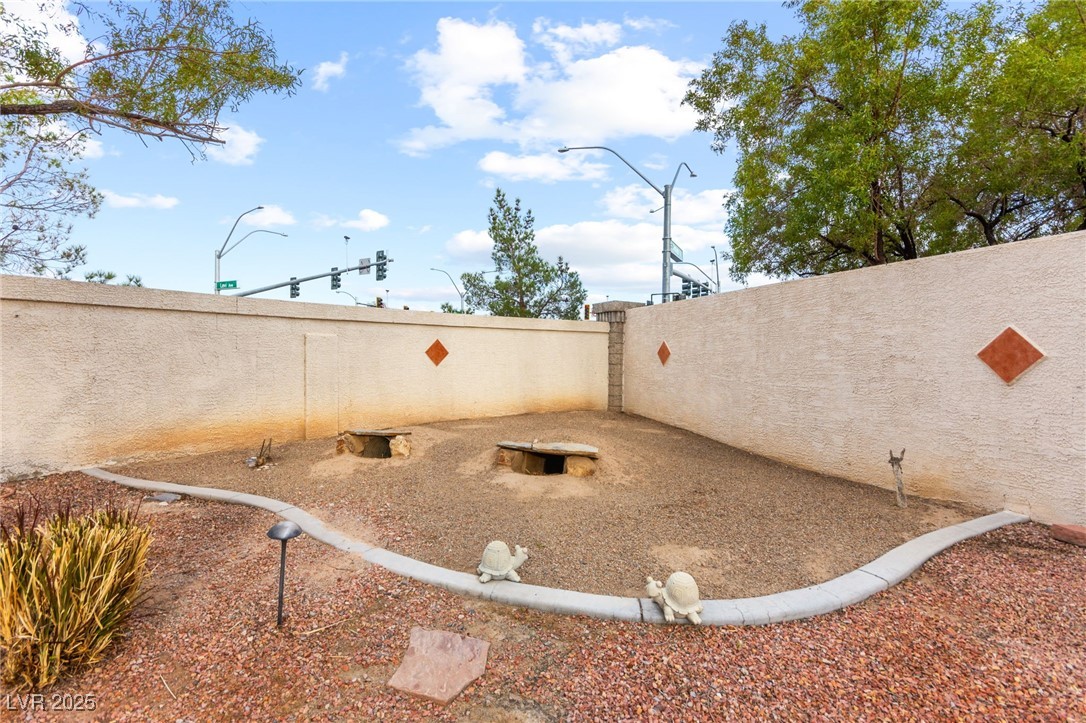 10804 Barnard Bee Court