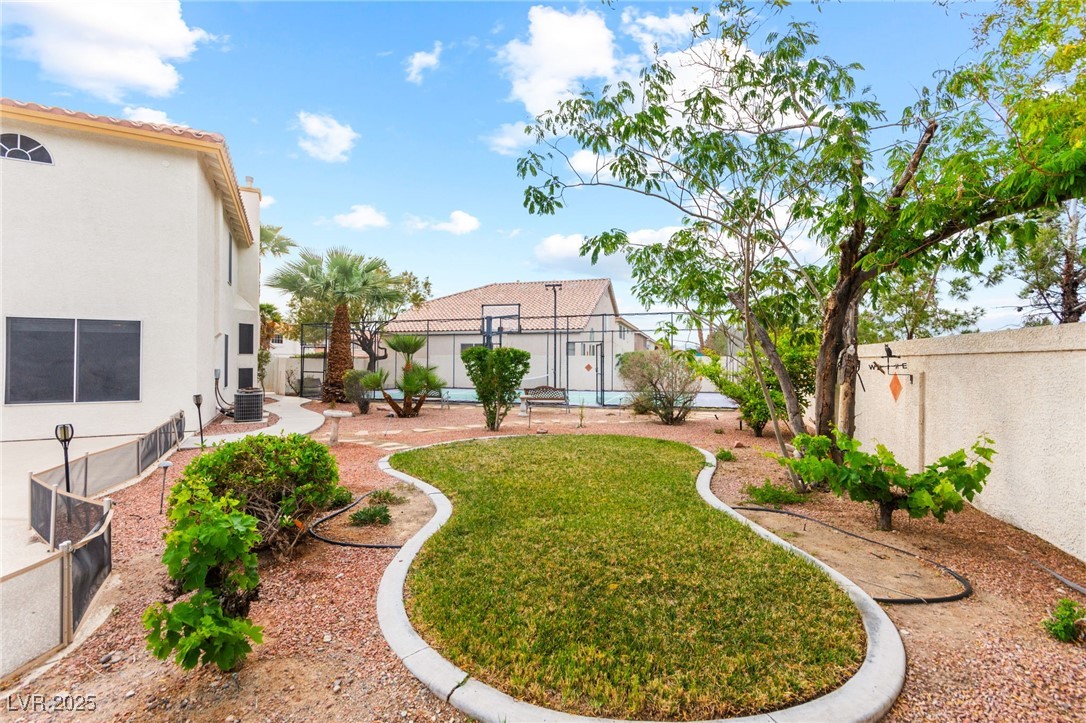 10804 Barnard Bee Court