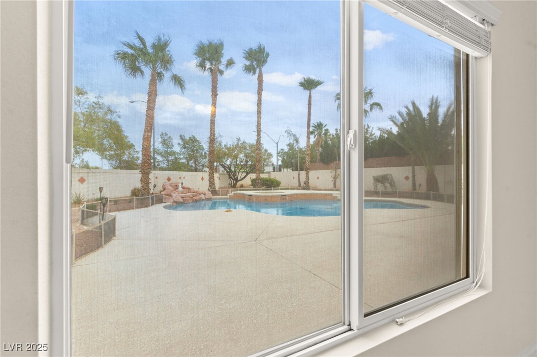 10804 Barnard Bee Court
