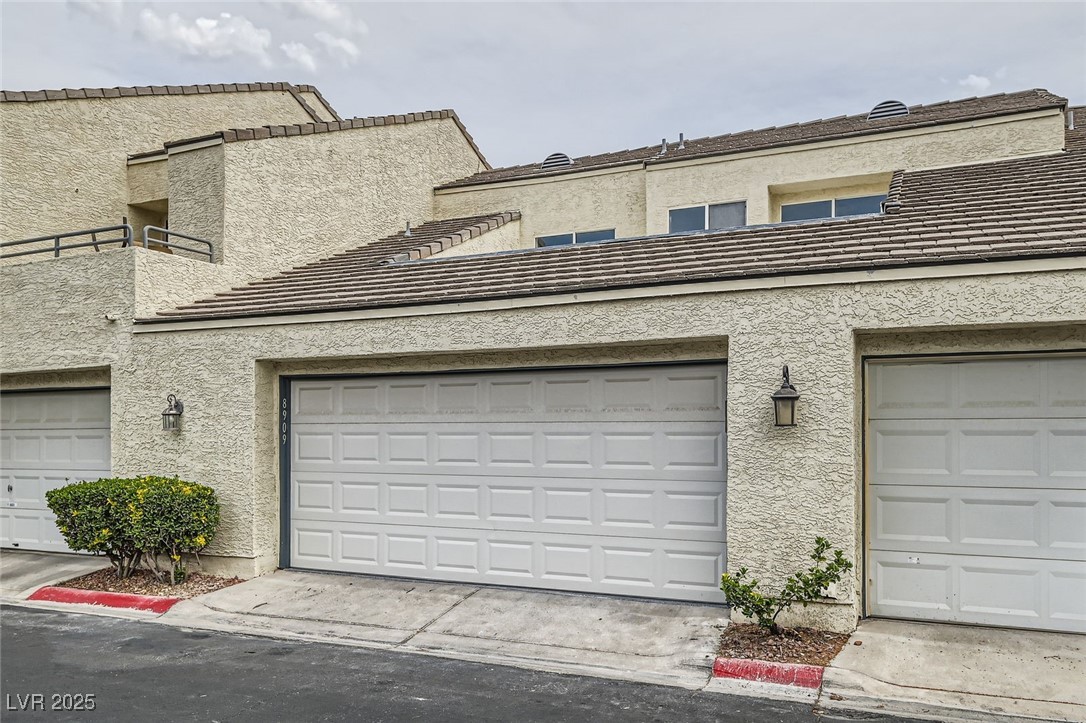 8909 Antioch Way