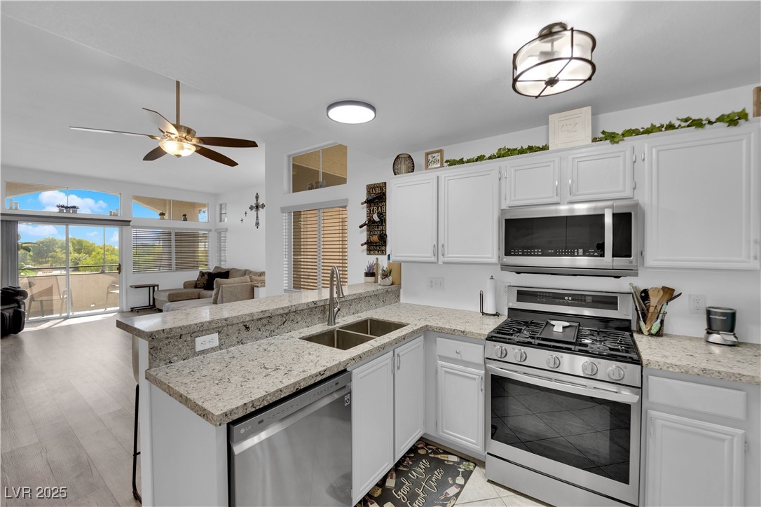 3125 North Buffalo Drive 2103