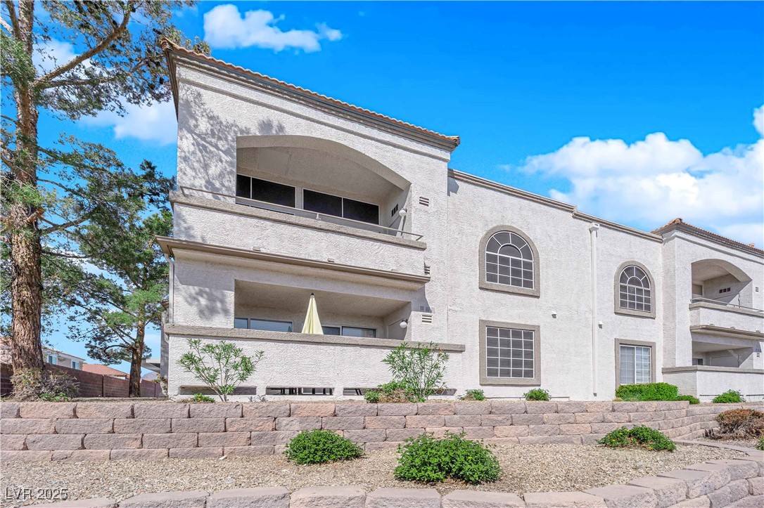 3125 North Buffalo Drive 2103