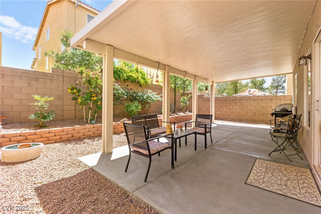 5219 Grape Leaf Avenue
