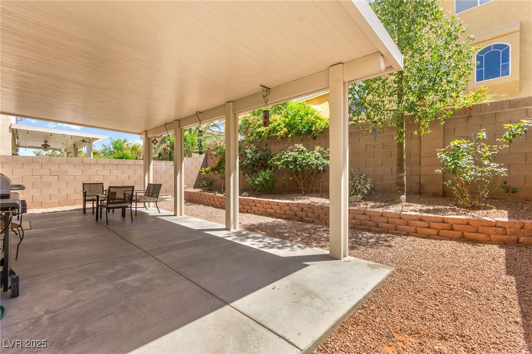 5219 Grape Leaf Avenue