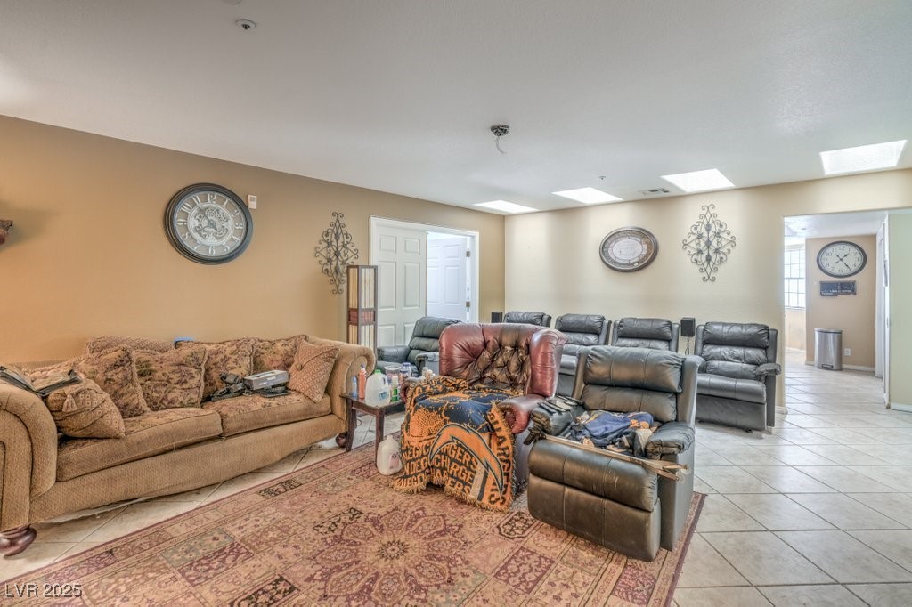 6328 Kell Lane