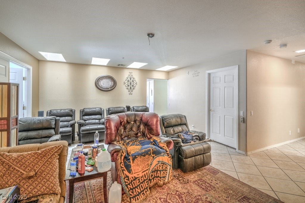 6328 Kell Lane