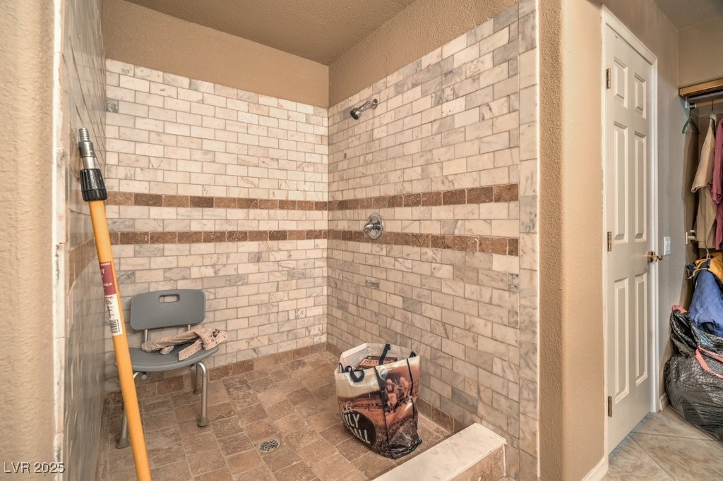 6328 Kell Lane