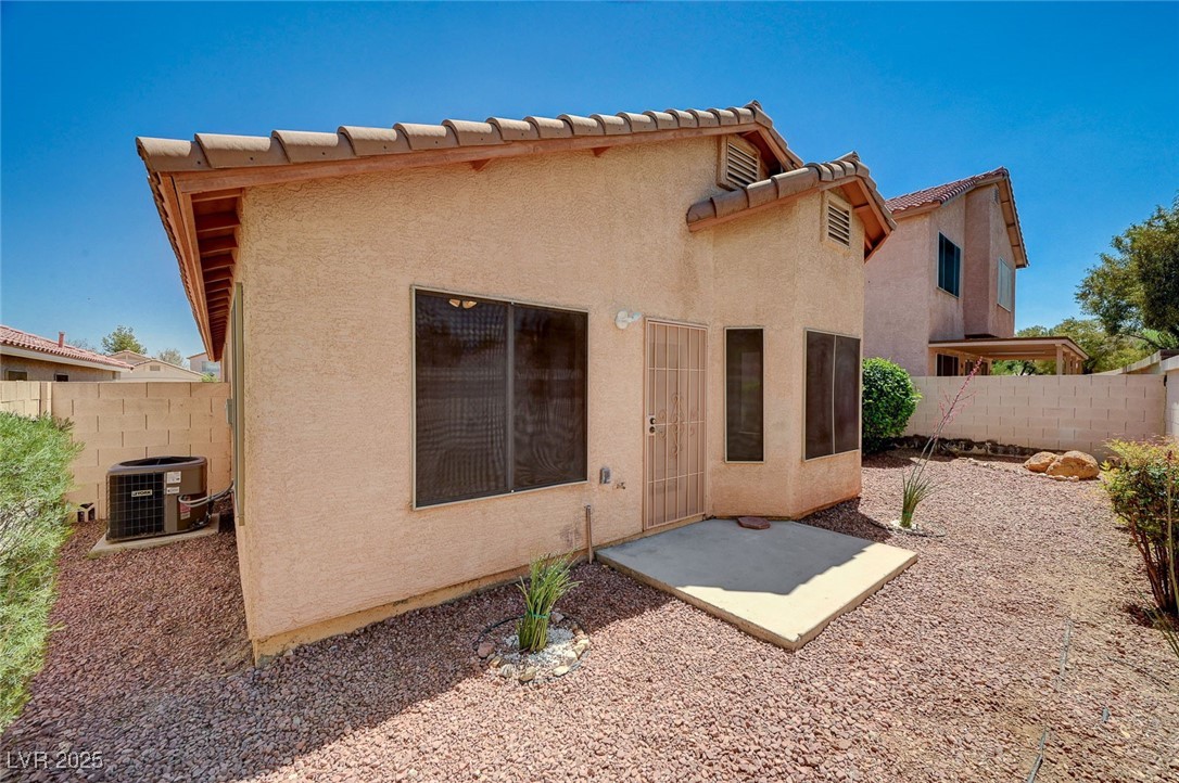 8028 Hurricane Cove Court