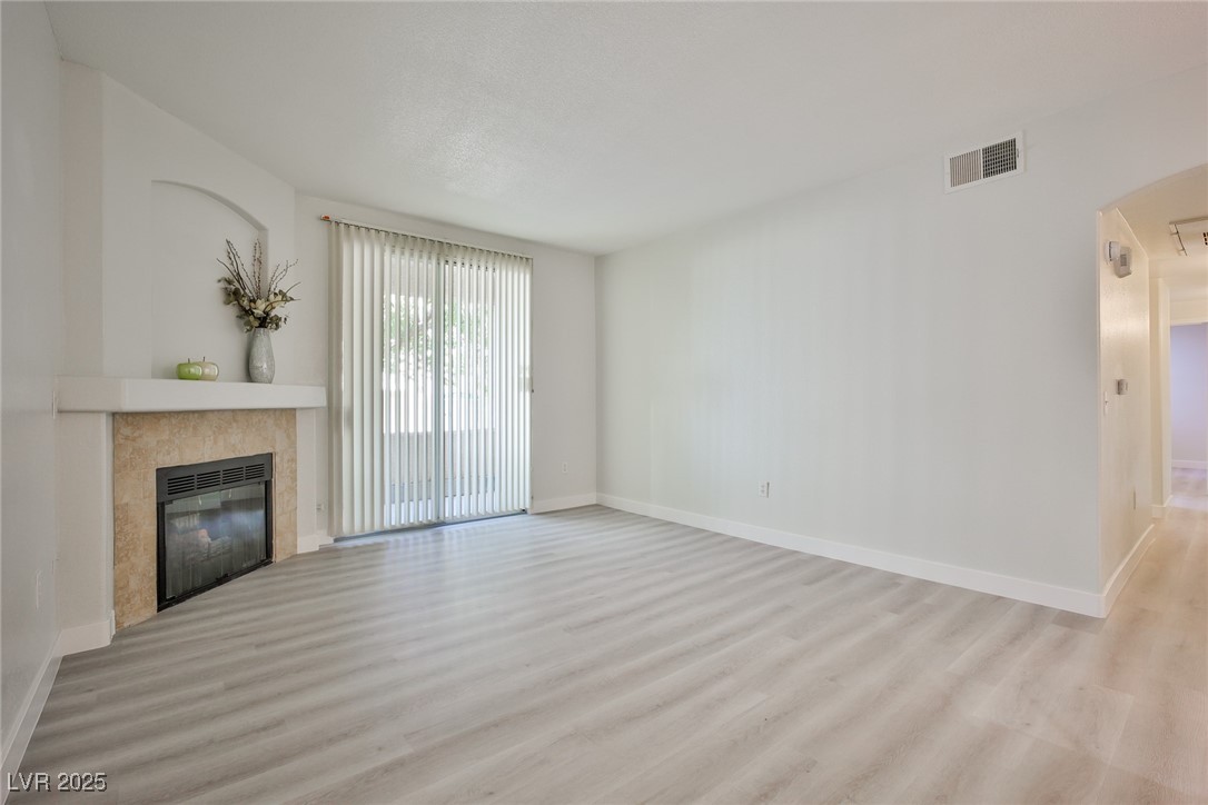 1830 North Buffalo Drive 1091