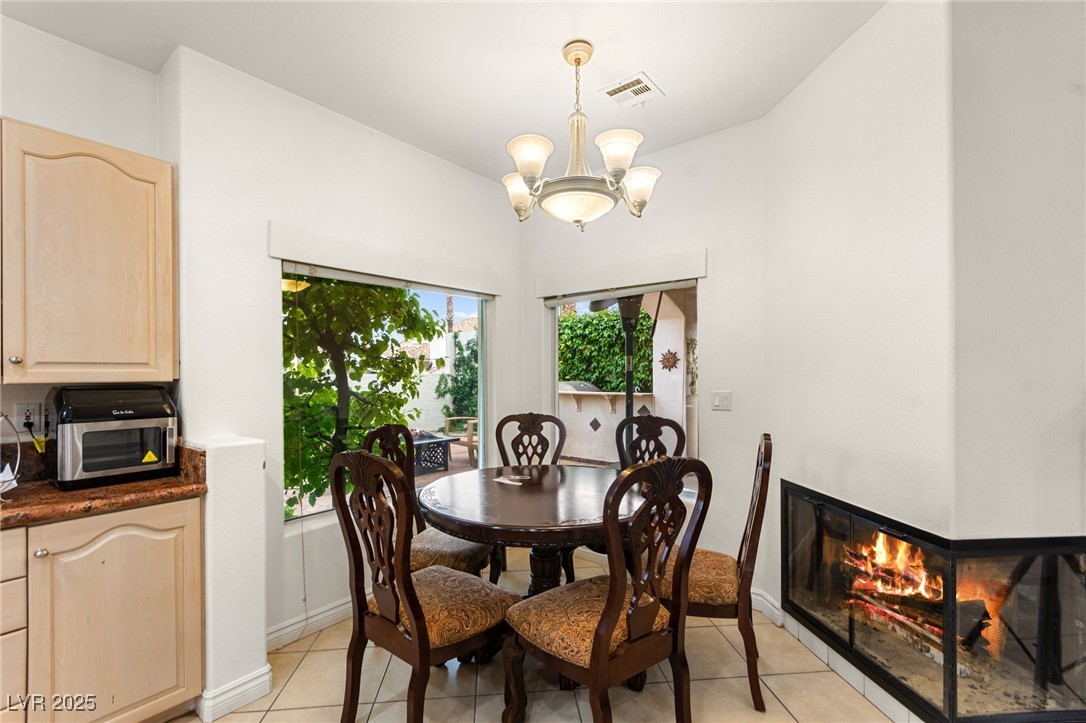 8117 Horizon Lake Drive