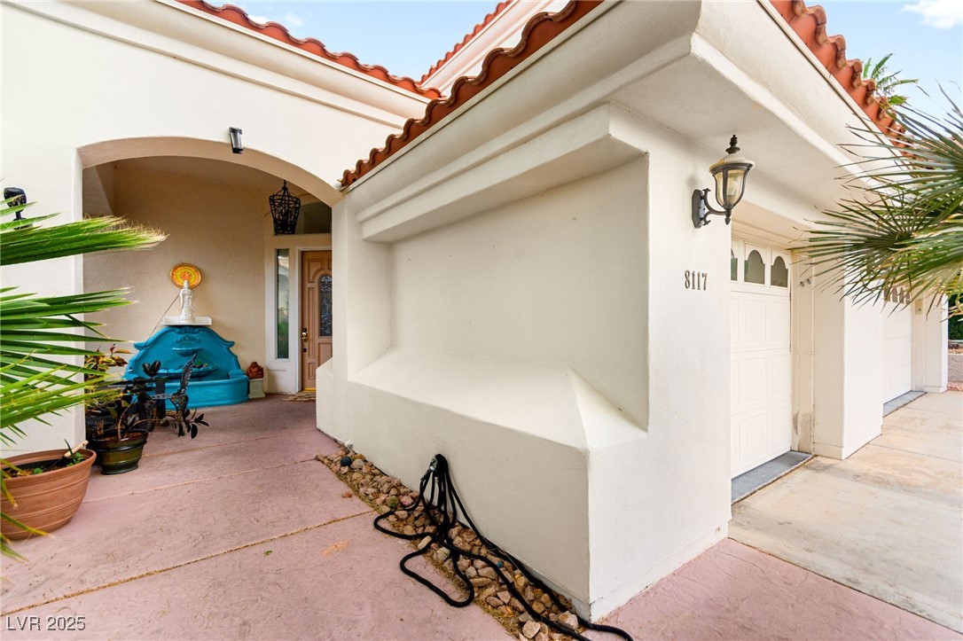 8117 Horizon Lake Drive