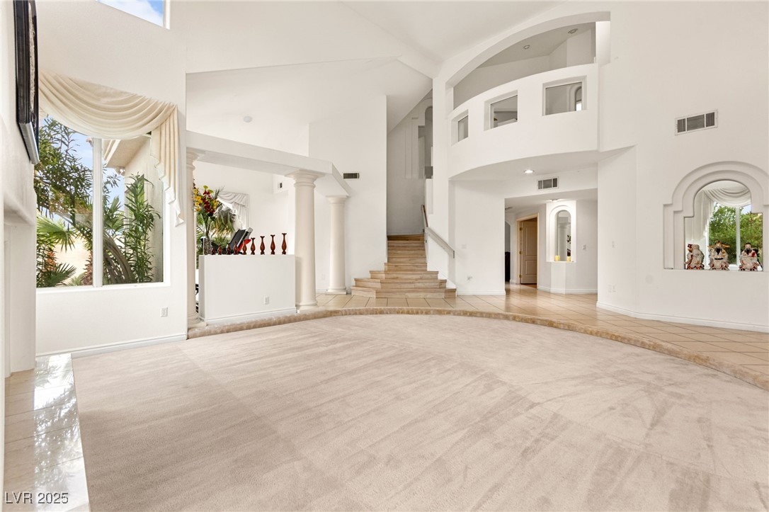 8117 Horizon Lake Drive
