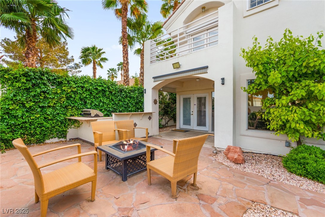 8117 Horizon Lake Drive