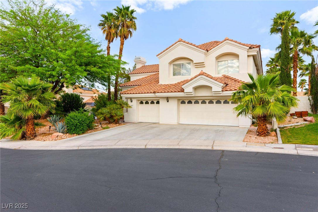 8117 Horizon Lake Drive