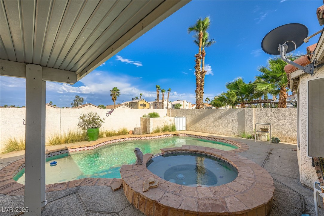 3732 Crescent Canyon Street