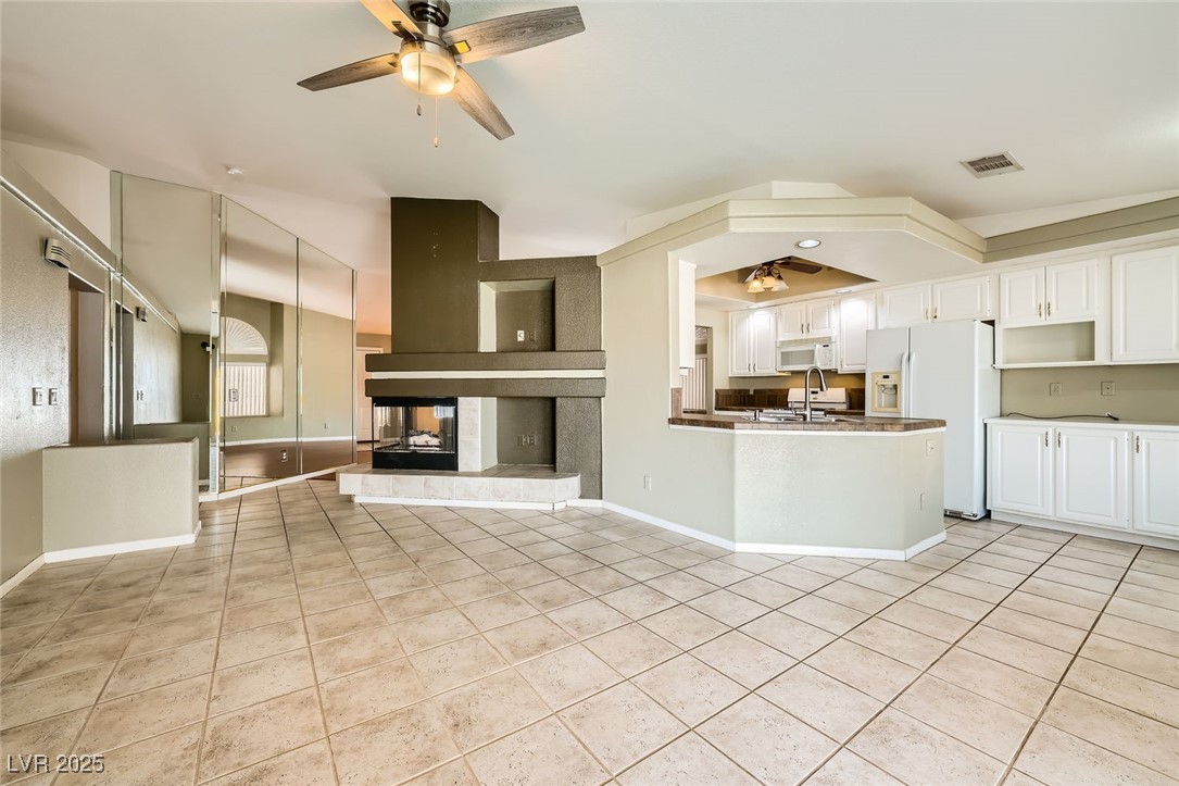 3732 Crescent Canyon Street