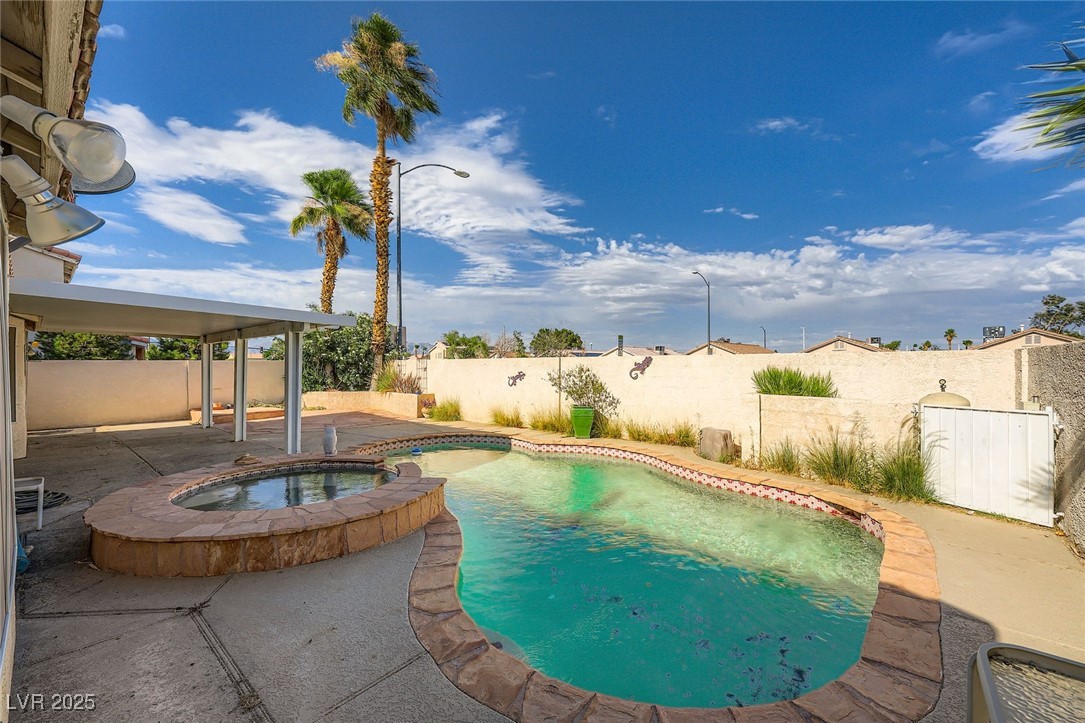 3732 Crescent Canyon Street