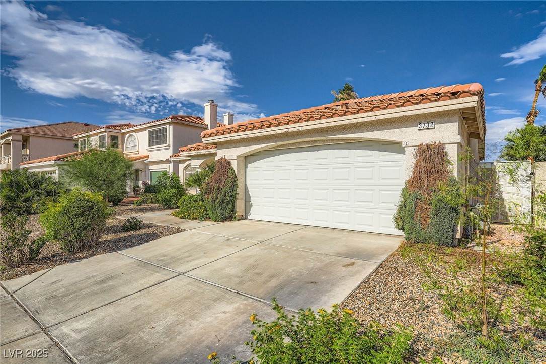 3732 Crescent Canyon Street