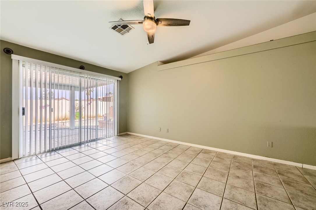 3732 Crescent Canyon Street