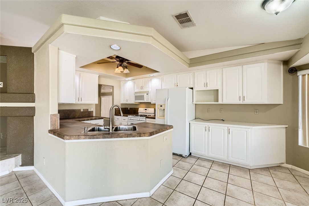 3732 Crescent Canyon Street