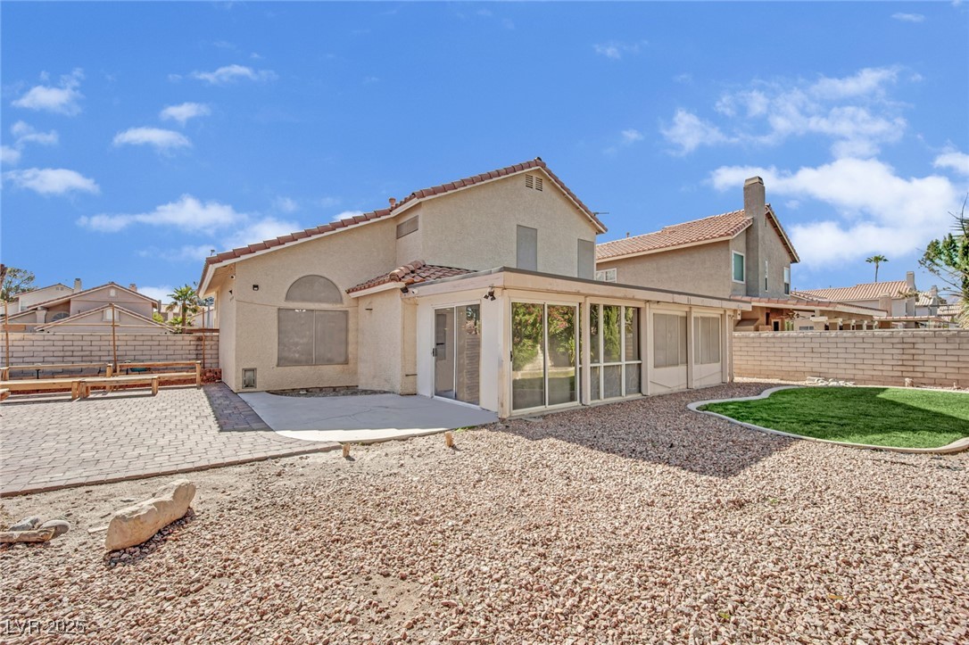 5620 Indian Ridge Drive