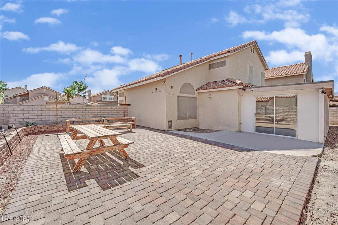5620 Indian Ridge Drive