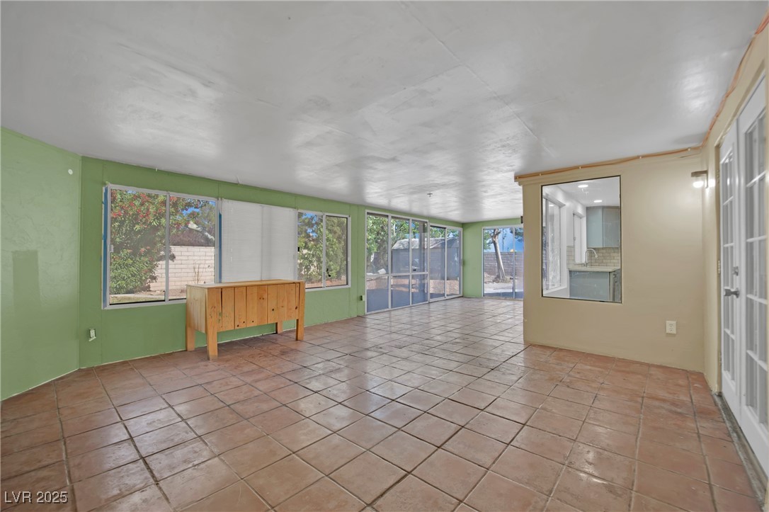5620 Indian Ridge Drive