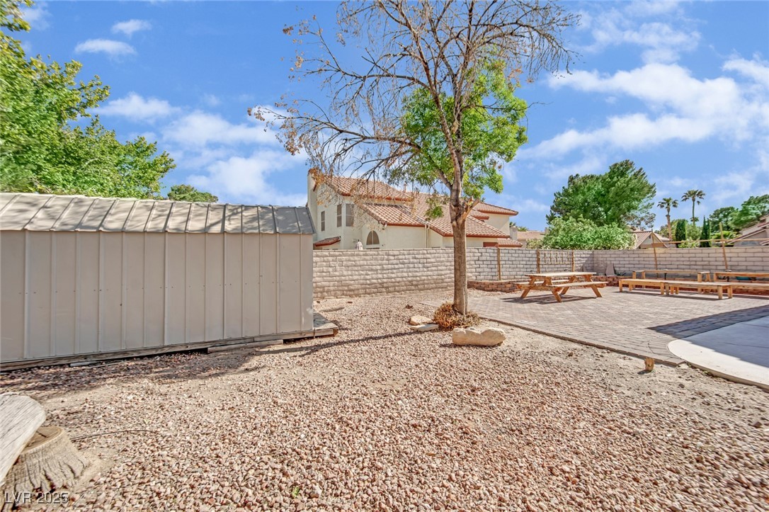 5620 Indian Ridge Drive