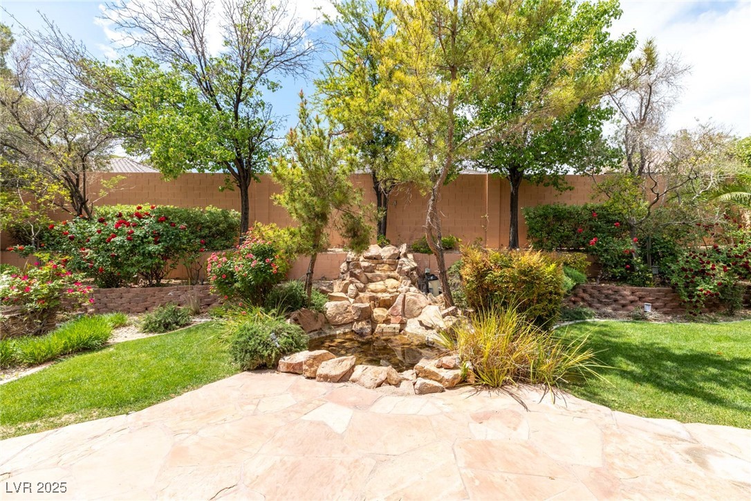 3483 French Daisy Street