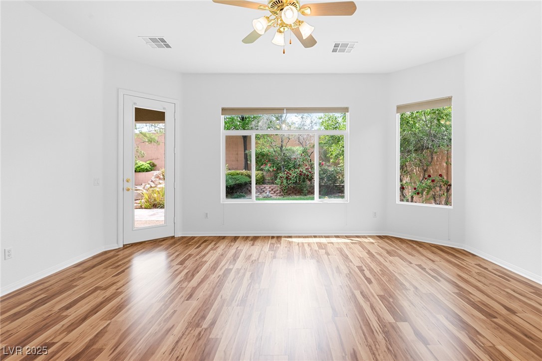 3483 French Daisy Street