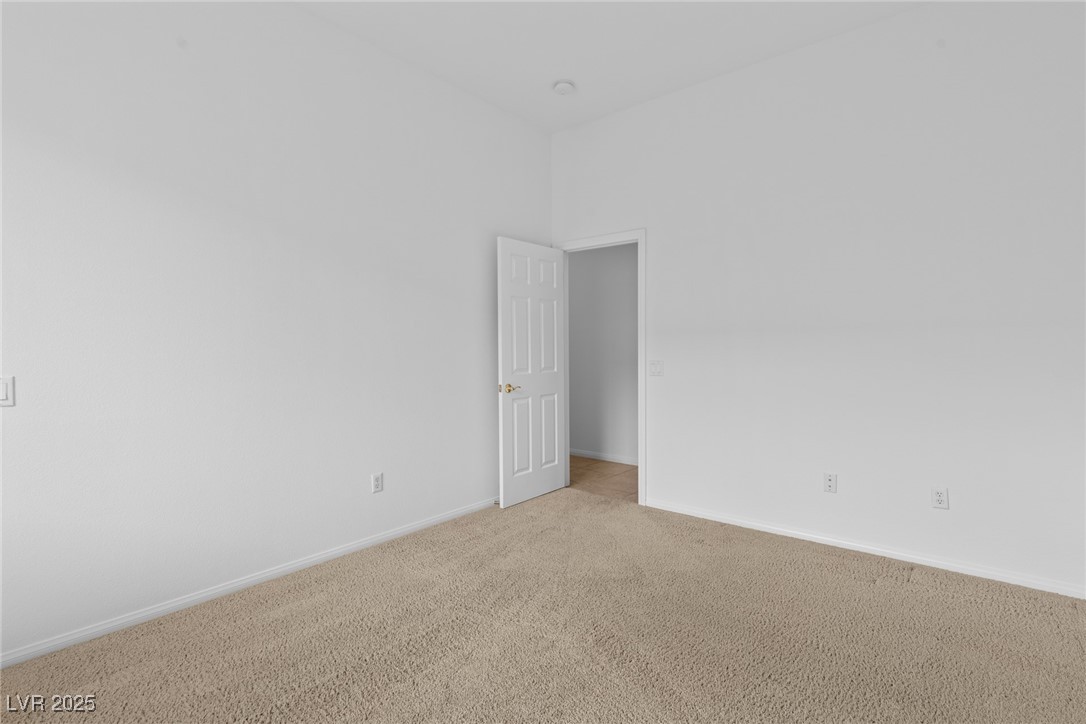3483 French Daisy Street