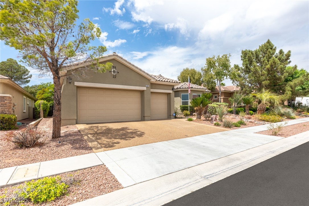3483 French Daisy Street