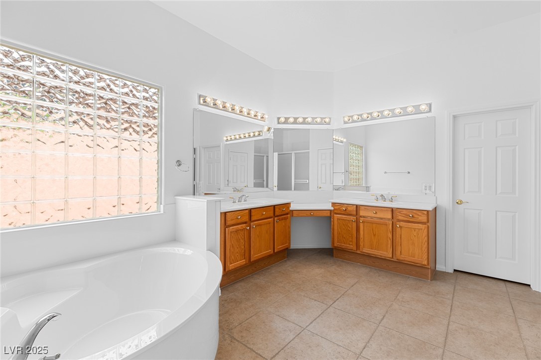 3483 French Daisy Street