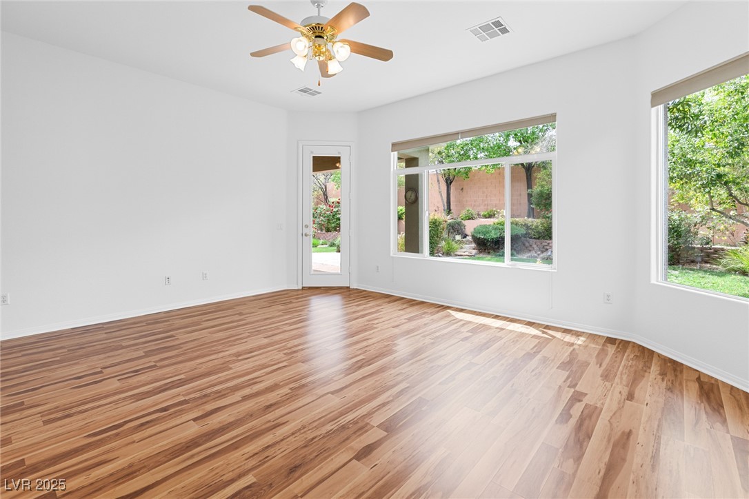 3483 French Daisy Street