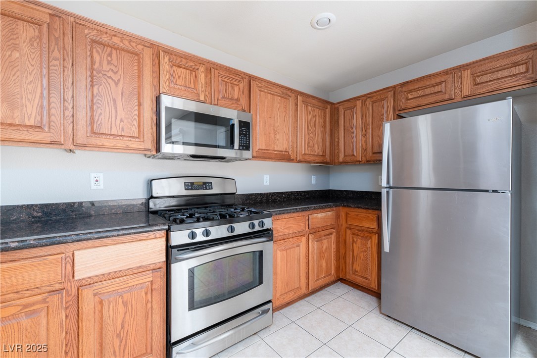 8174 Amphora Street