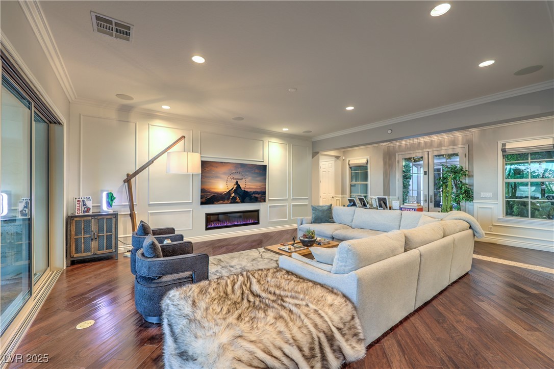 62 Grand Masters Drive
