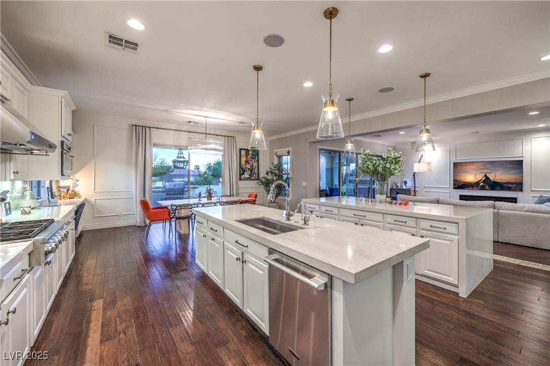 62 Grand Masters Drive