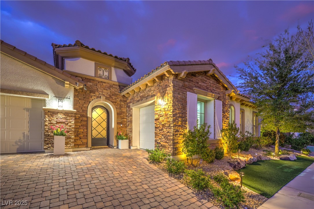 62 Grand Masters Drive