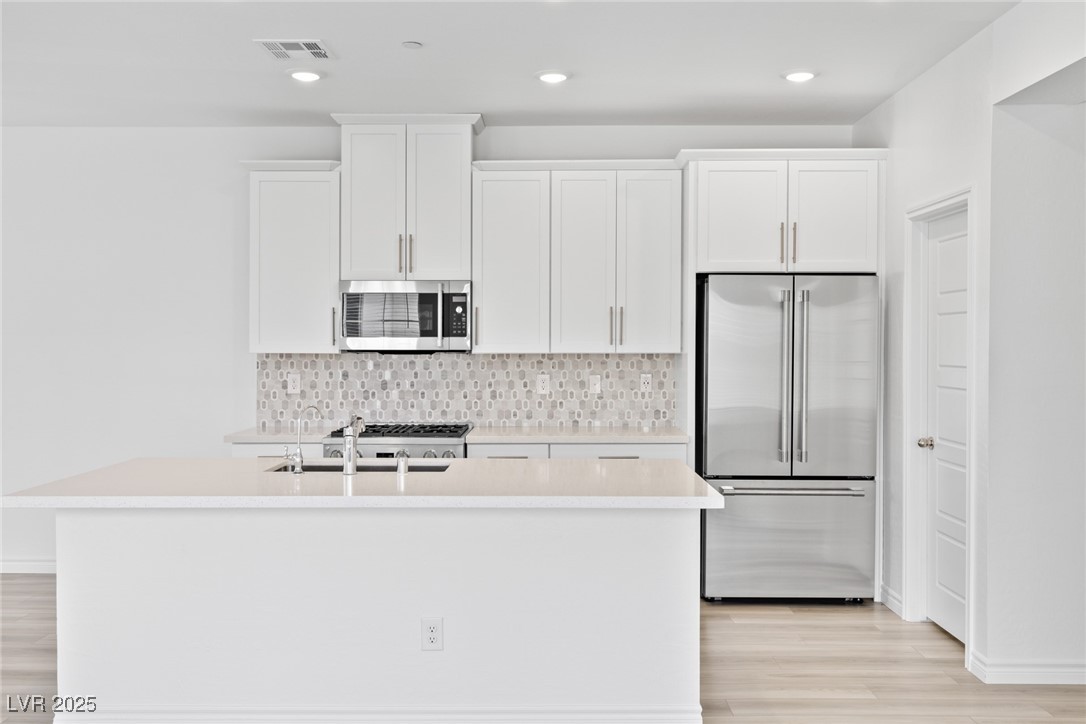 600 North Carriage Hill Drive 2098