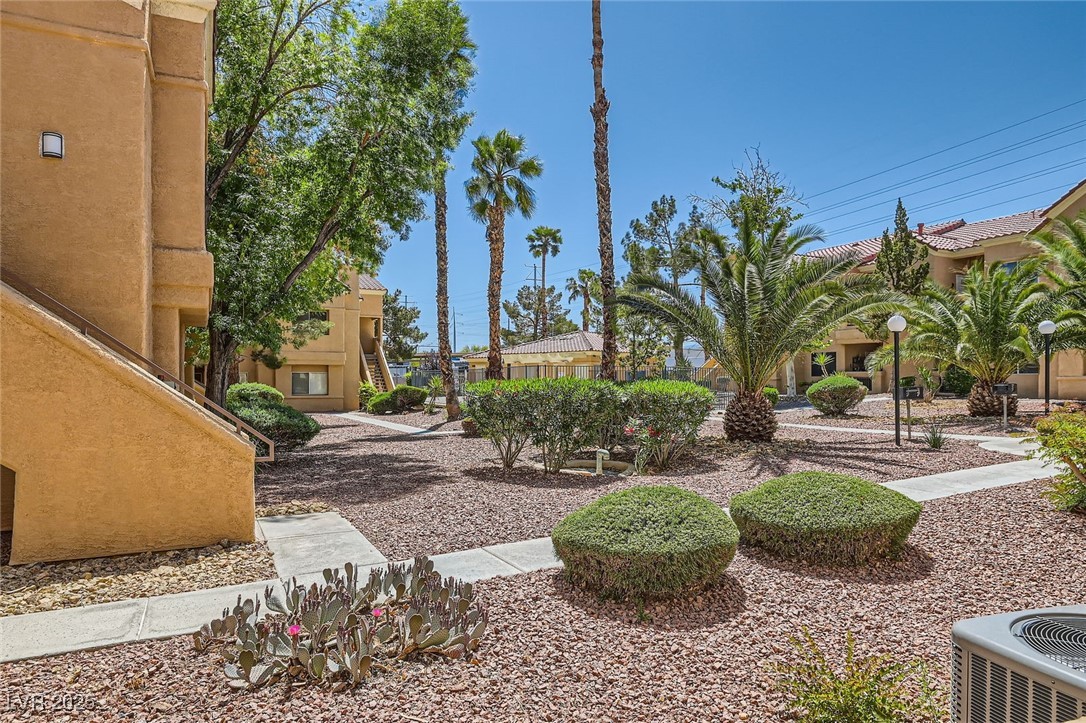 900 Heavenly Hills Court 112