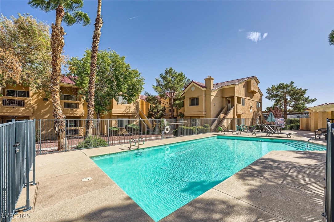 900 Heavenly Hills Court 112