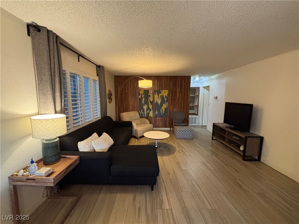 1370 Vegas Valley Drive 47