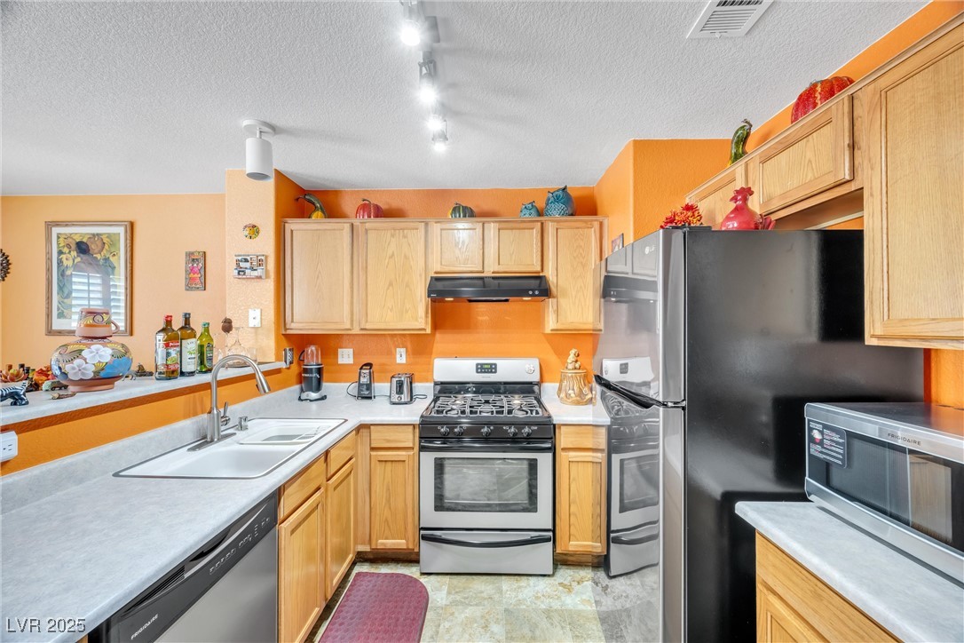 2707 Commitment Court