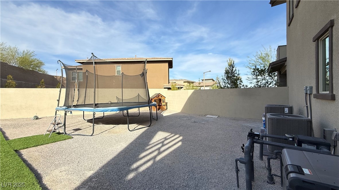12428 Lincoln Creek Avenue
