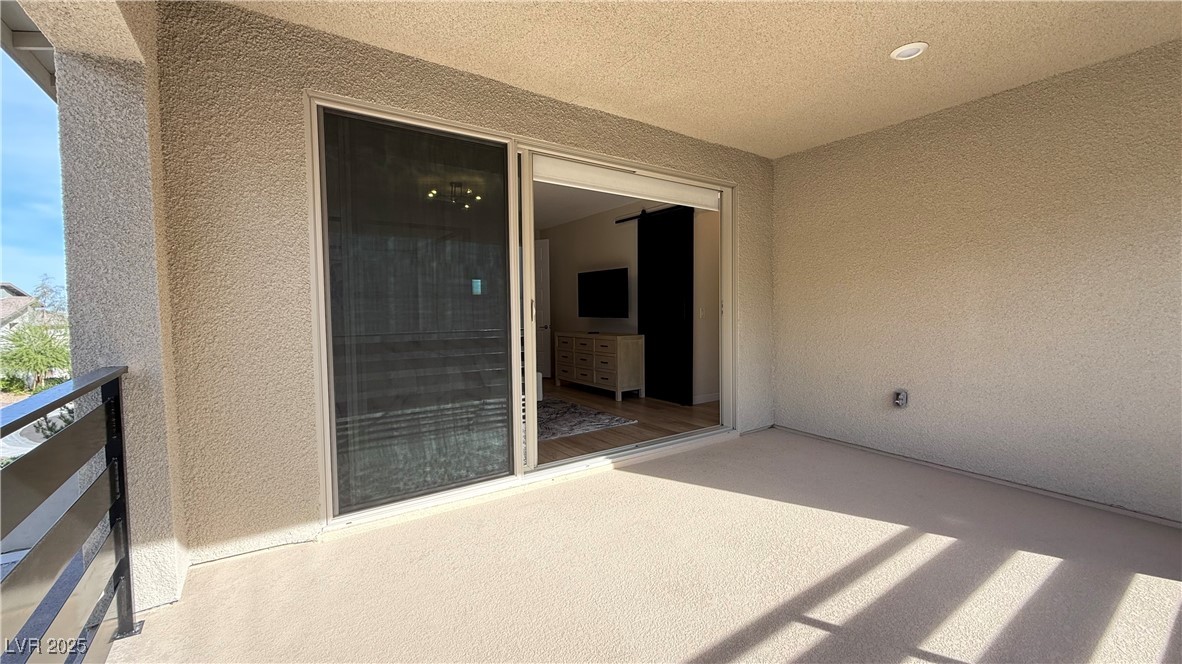 12428 Lincoln Creek Avenue
