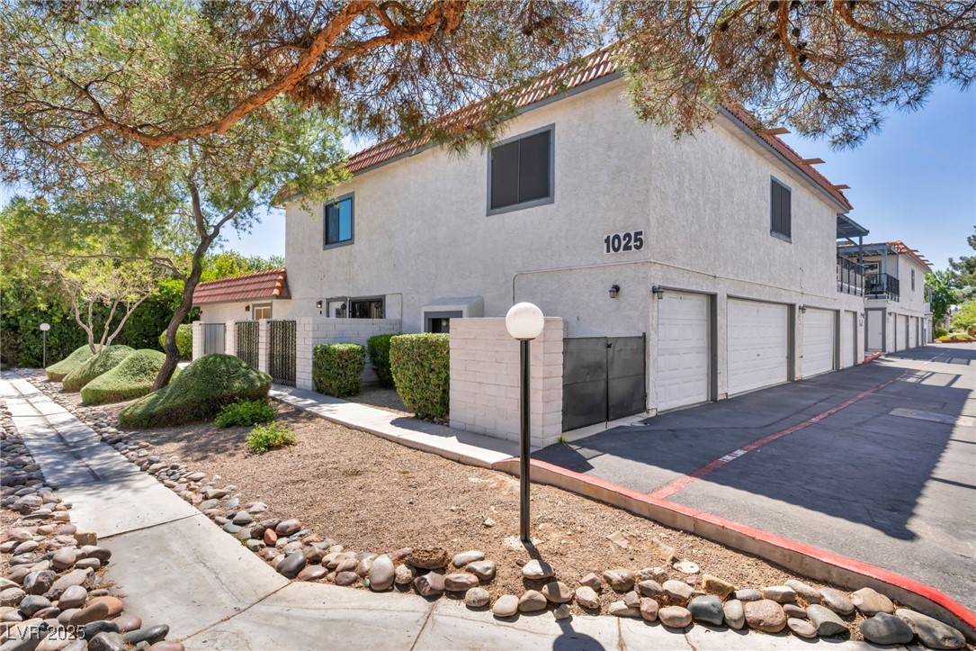 1025 Willow Tree Drive B