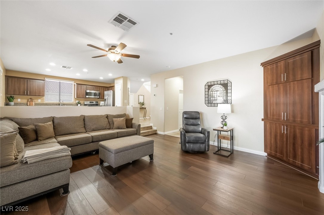 7916 Nesting Pine Place