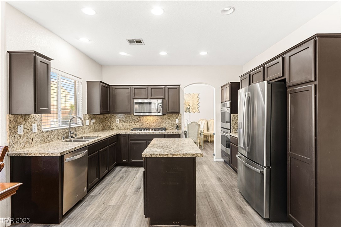 5832 Ivy Vine Court