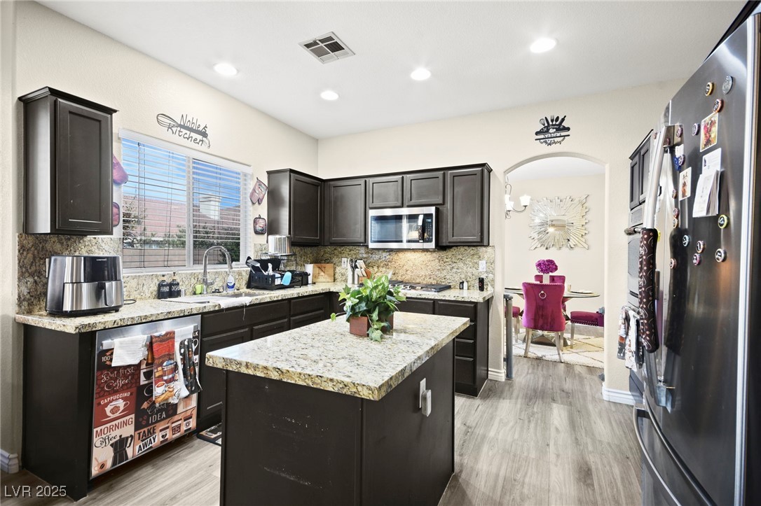 5832 Ivy Vine Court
